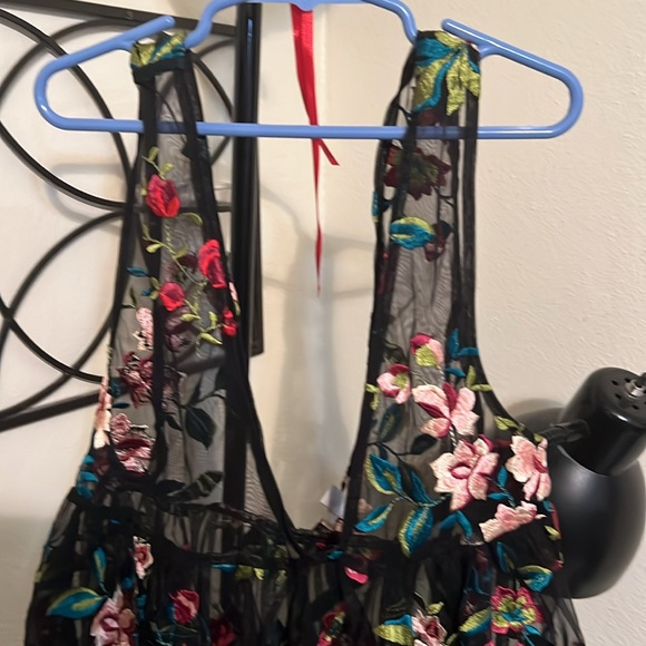 ecote’ babydoll sheer black top size xs. Beautiful design, perfect condition - Picture 3 of 8